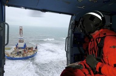 La piattaforma Shell arenata riaccende il dibattito sulle trivellazioni nell’Artico