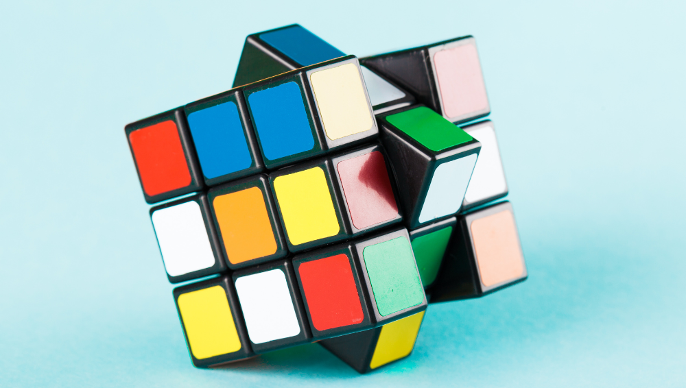 Cubo di Rubik: simbolo della complessità per fare riferimento alle Pmi di fronte alle tematiche ESG